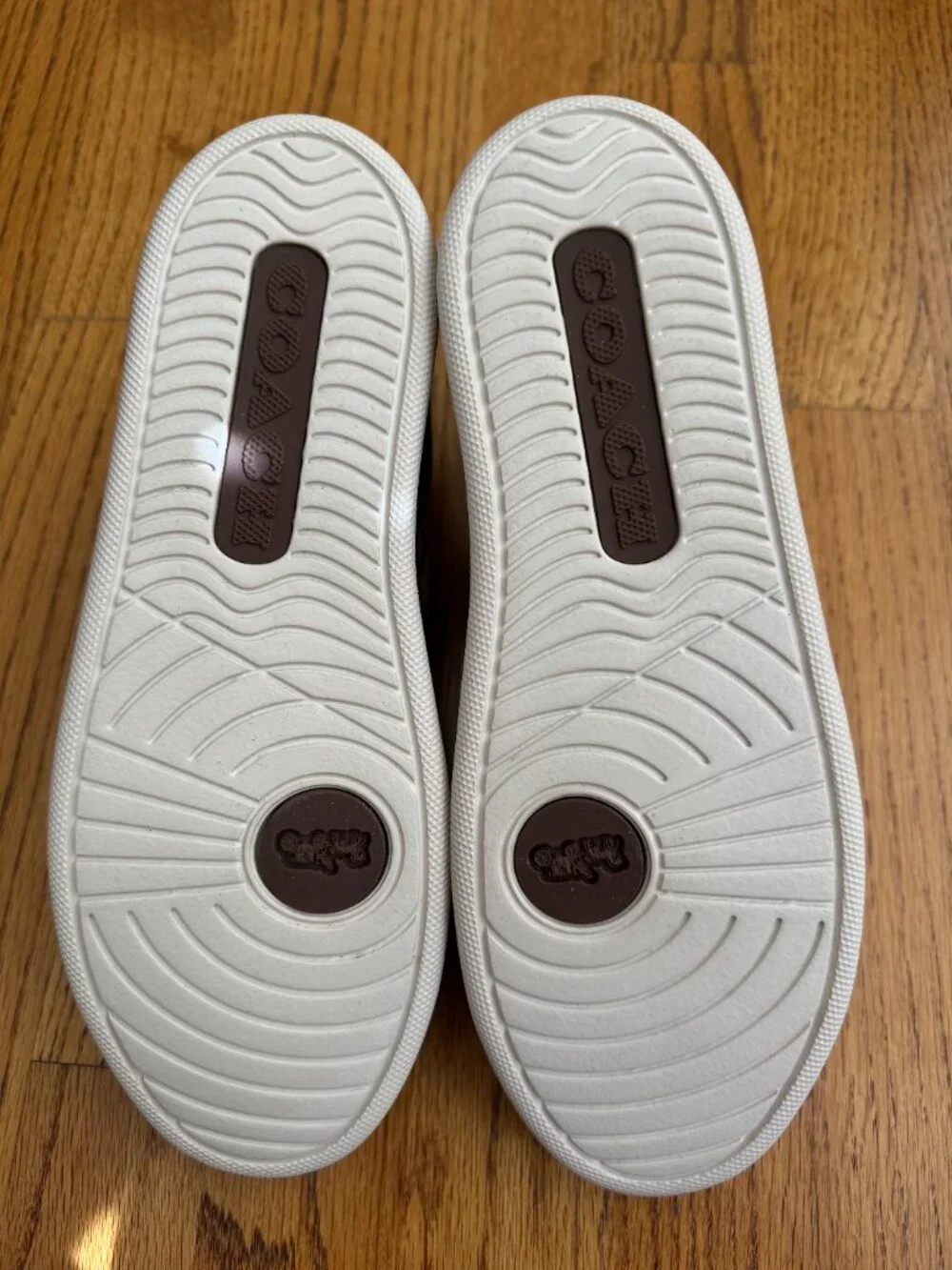 Coach Clip Low Top Sneaker Khaki/Saddle Sig Jacquard 7.5B (NWT)